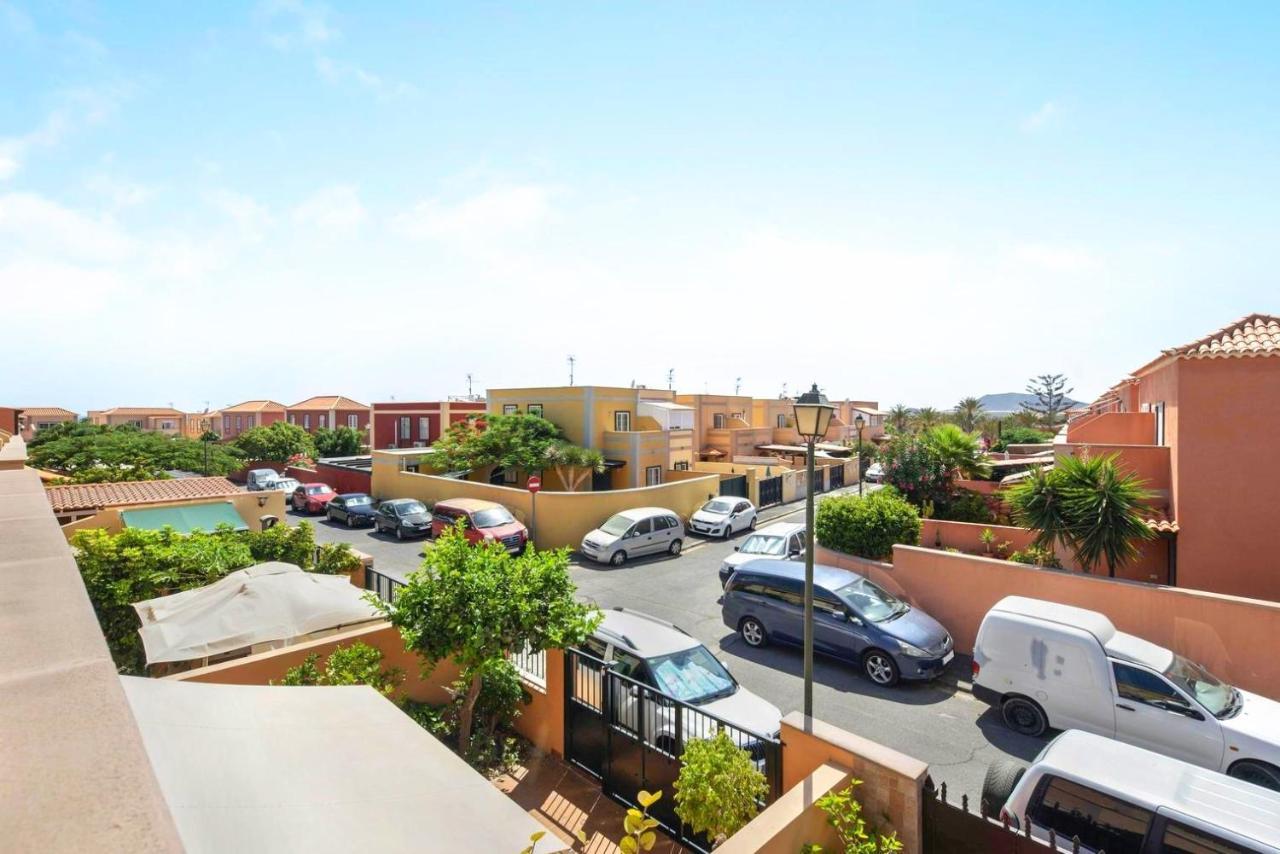 Remarkable 2-Bed House In Arona Arona  Exteriér fotografie